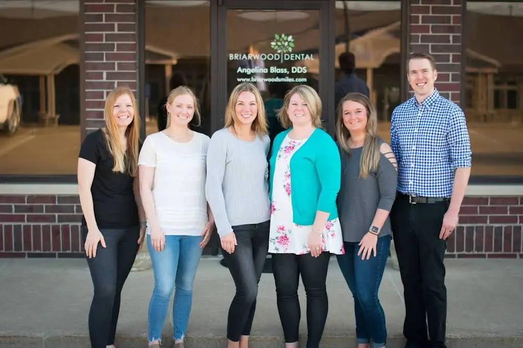 Briarwood Dental - Professional dental clinic exterior with modern facilities