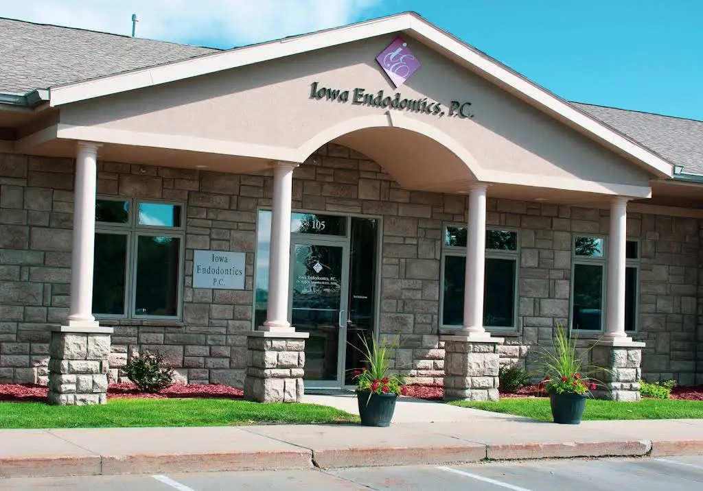 Iowa Endodontics P.C. - Professional dental clinic exterior with modern facilities
