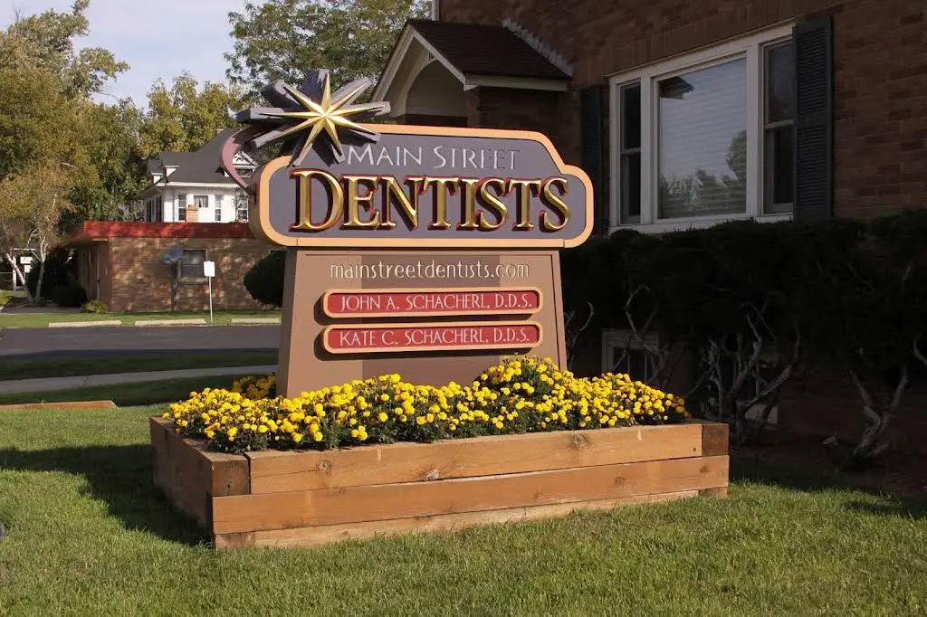 Main Street Dentists: Drs. John & Kate Schacherl - Professional dental clinic exterior with modern facilities