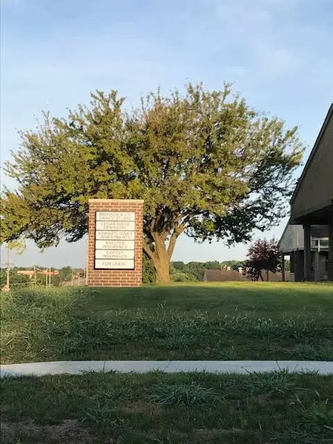 Cedar Ridge Esthetic and Family Dentistry - Professional dental clinic exterior with modern facilities