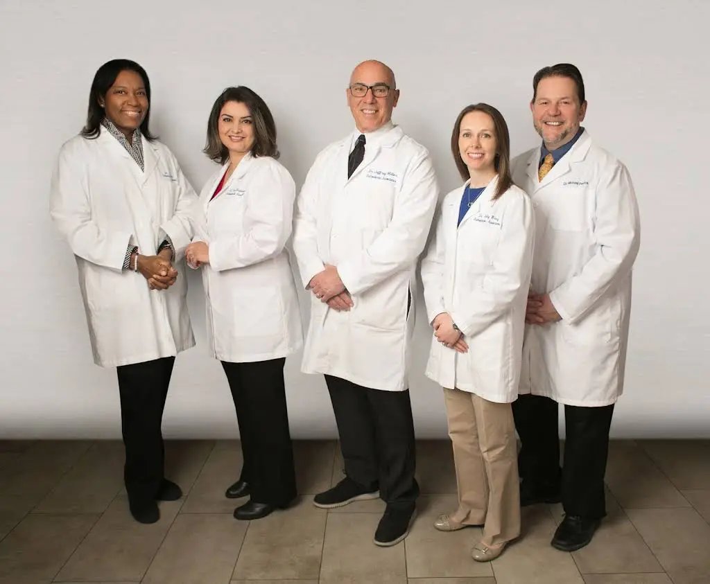 Orthodontic Associates - Professional dental clinic exterior with modern facilities