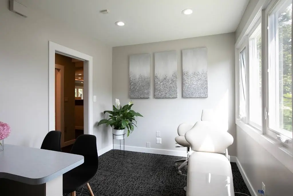 Spivak Orthodontics - Professional dental clinic exterior with modern facilities