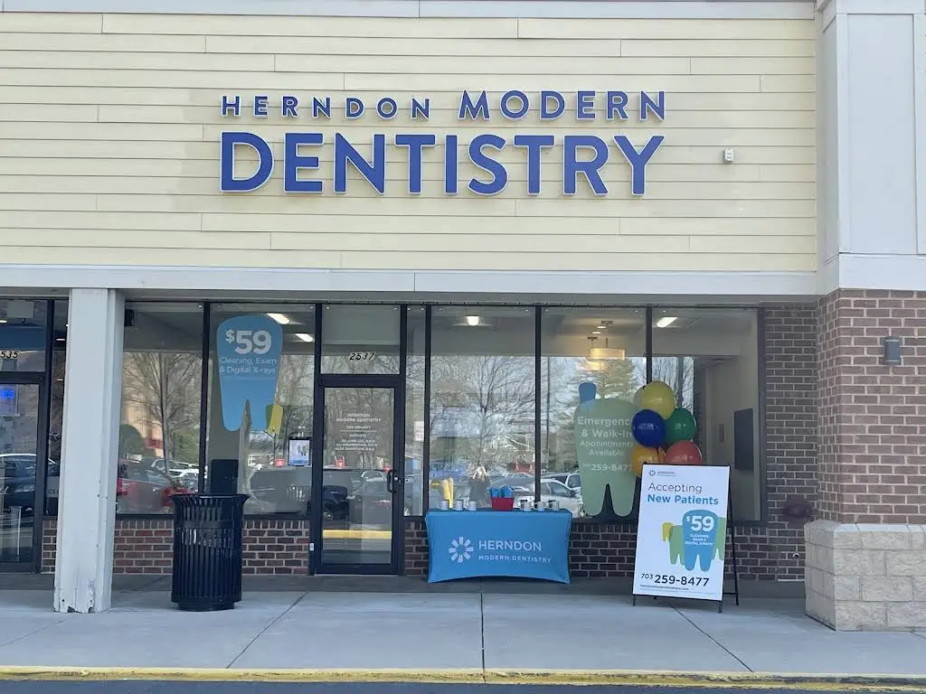 Herndon Modern Dentistry - Professional dental clinic exterior with modern facilities