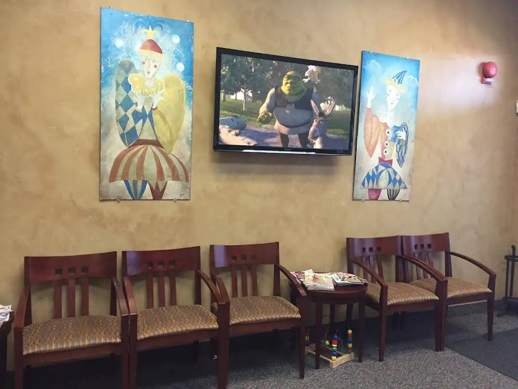 Centreville Children's Dentistry - Professional dental clinic exterior with modern facilities