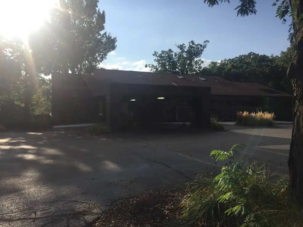 Midwest Dental - Beloit - Professional dental clinic exterior with modern facilities