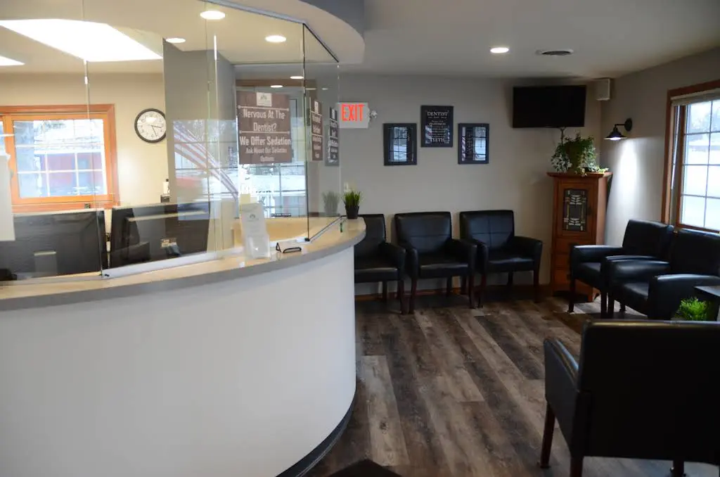 Green Lake Dental - Professional dental clinic exterior with modern facilities