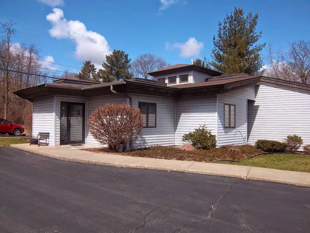 Midwest Dental - Portage - Professional dental clinic exterior with modern facilities