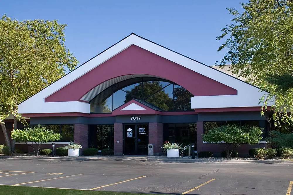 Dental Health Associates - Old Sauk Clinic - Professional dental clinic exterior with modern facilities