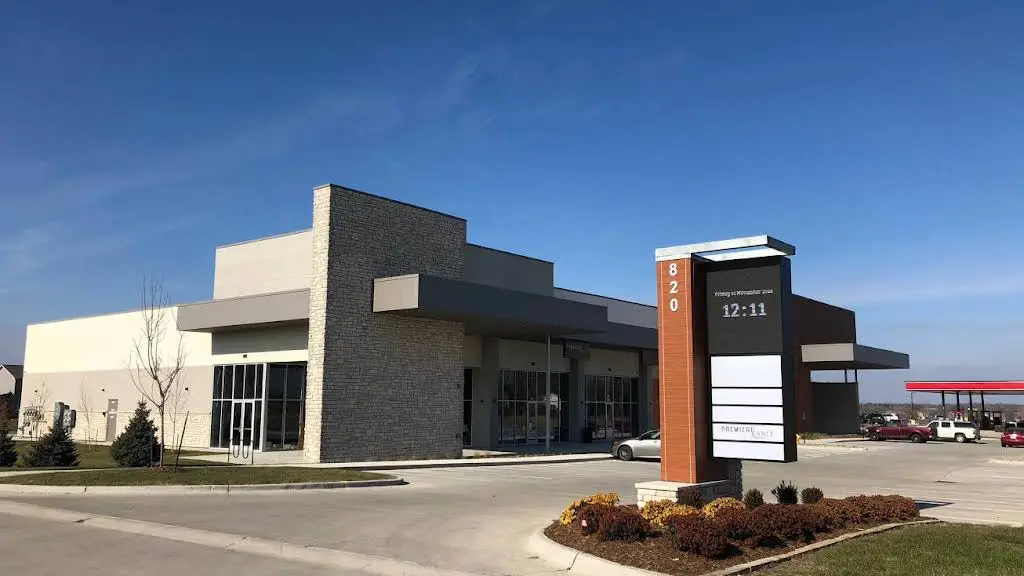 Shadow Creek Pediatric Dentistry - Professional dental clinic exterior with modern facilities