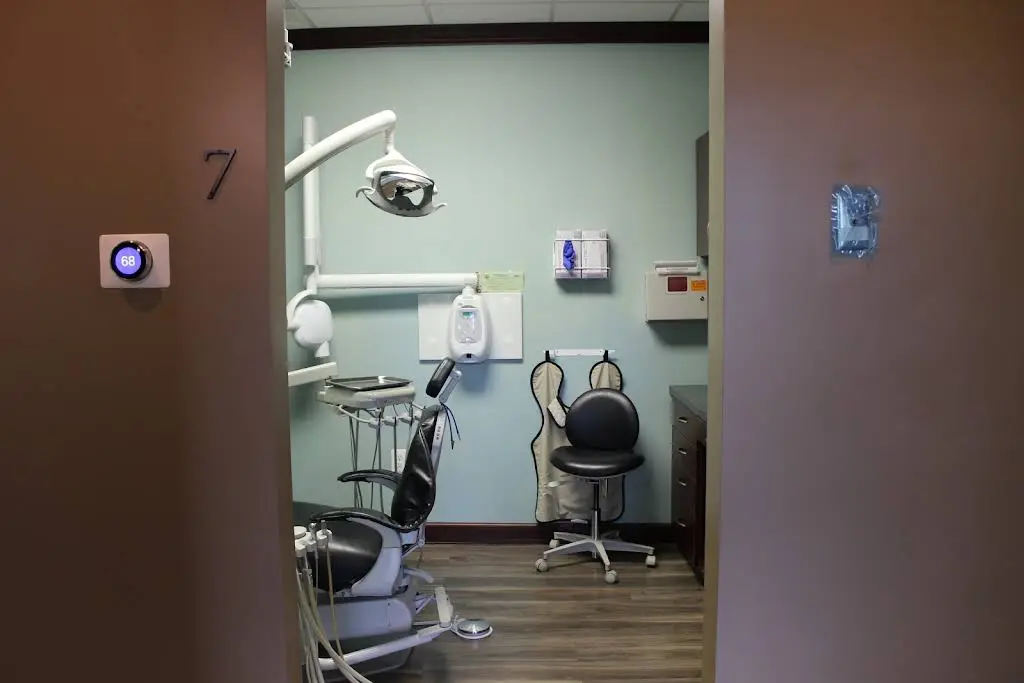SmileOn Dentistry - Professional dental clinic exterior with modern facilities