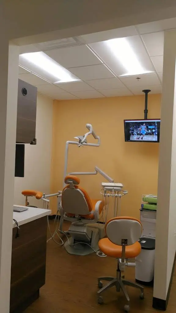 Novaline Dental - Professional dental clinic exterior with modern facilities