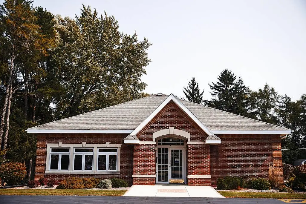 McReath Orthodontics - Professional dental clinic exterior with modern facilities