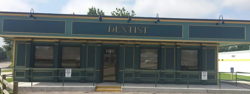 Evansdale Family Dentistry - Professional dental clinic exterior with modern facilities