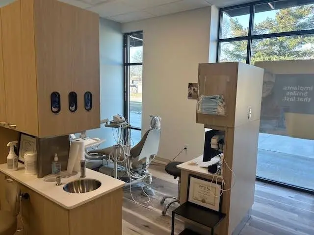 Midwest Dental - Cedar Falls, IA - Professional dental clinic exterior with modern facilities