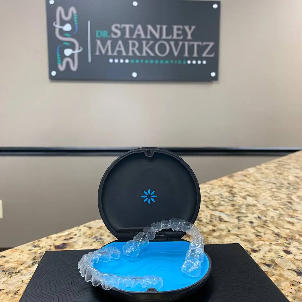 Markovitz Orthodontics - Professional dental clinic exterior with modern facilities
