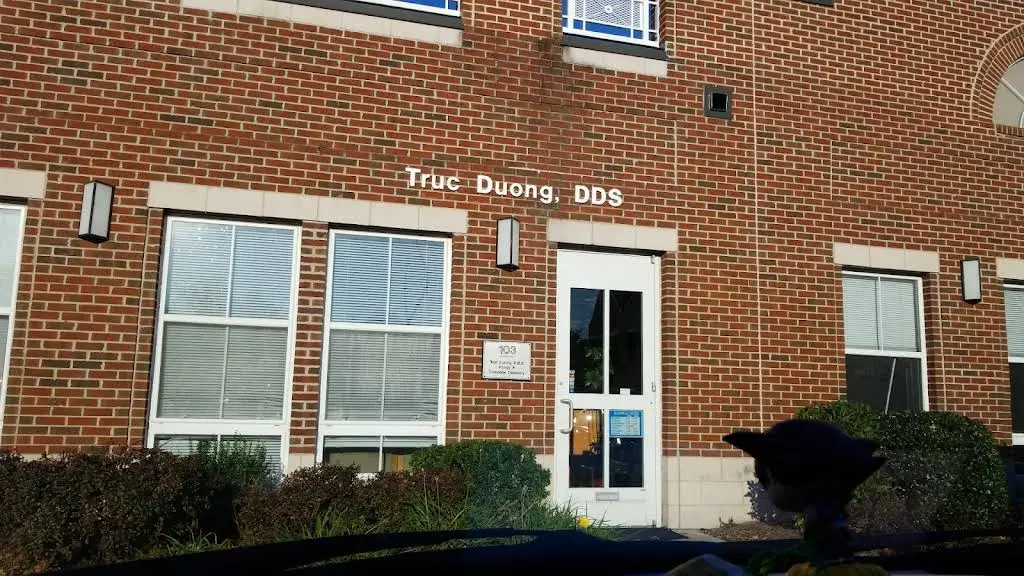 Truc Duong PC - Professional dental clinic exterior with modern facilities