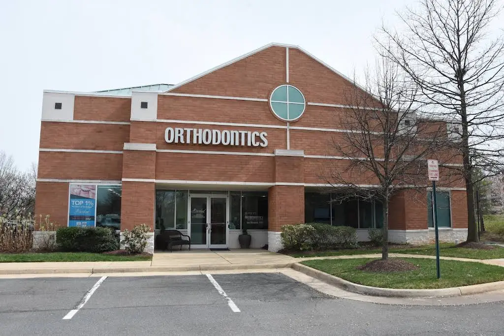 Barakat Orthodontics - Professional dental clinic exterior with modern facilities
