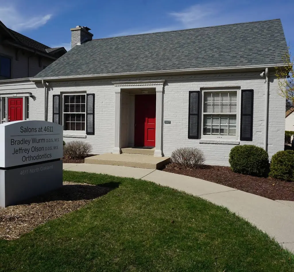 Wurm Orthodontics - Professional dental clinic exterior with modern facilities