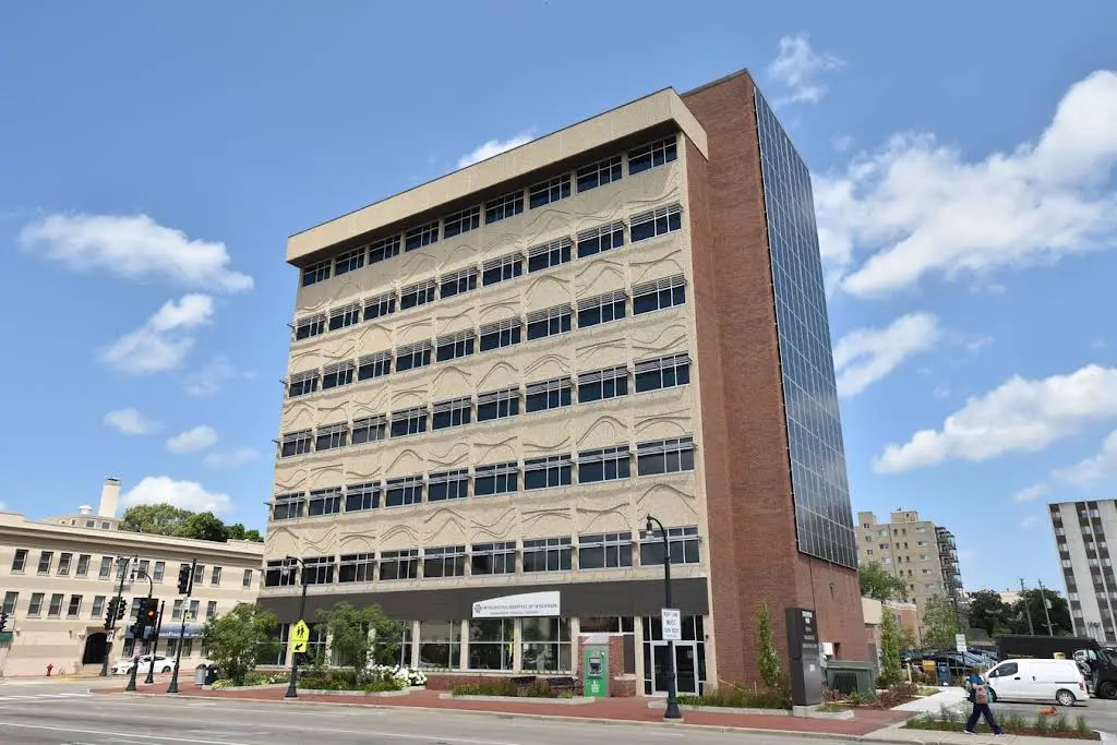 Kircher Dental - Professional dental clinic exterior with modern facilities