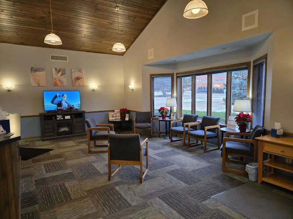 Midwest Dental - West Bend - Professional dental clinic exterior with modern facilities