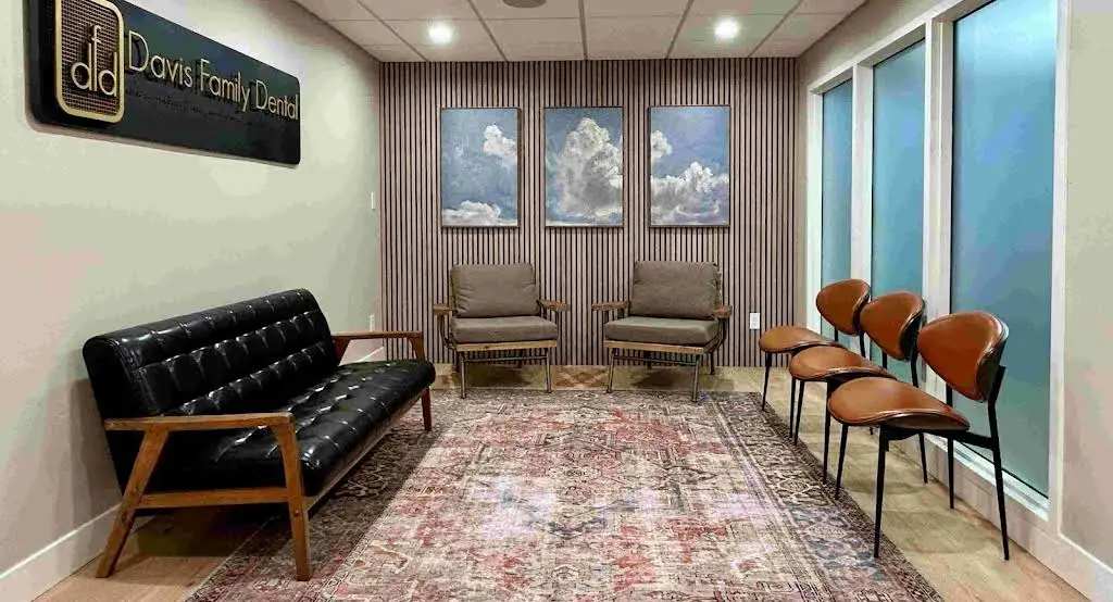 Davis Family Dental - Professional dental clinic exterior with modern facilities
