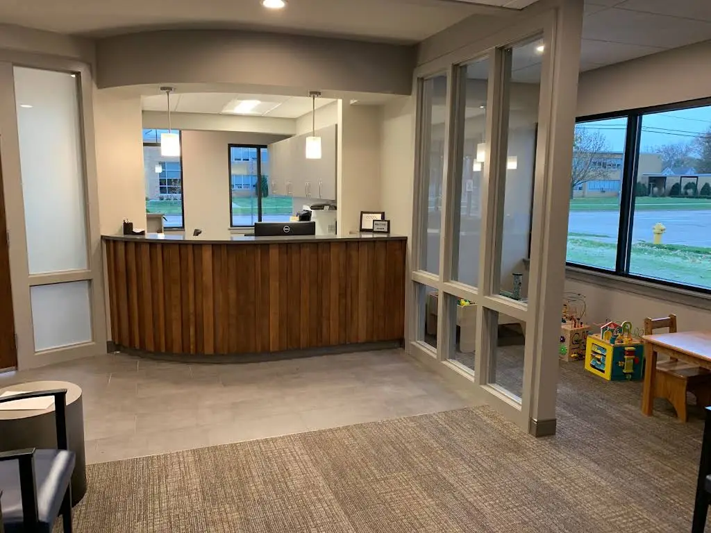 Oshkosh Complete Dentistry - Professional dental clinic exterior with modern facilities