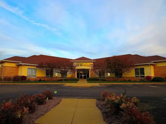 Hartstone Dental - Professional dental clinic exterior with modern facilities