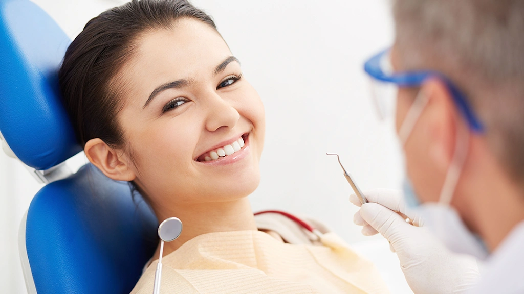 Freeport Family Dental - Drs. Mac & Sarin - Professional dental clinic exterior with modern facilities