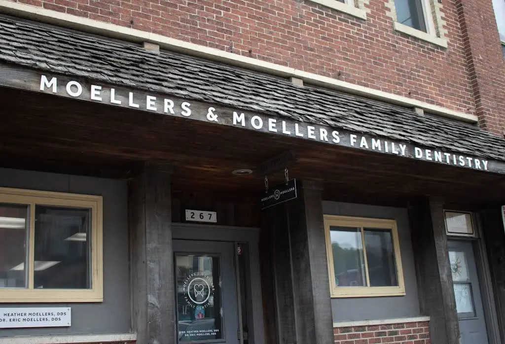 Moellers & Moellers Family Dentistry - Professional dental clinic exterior with modern facilities