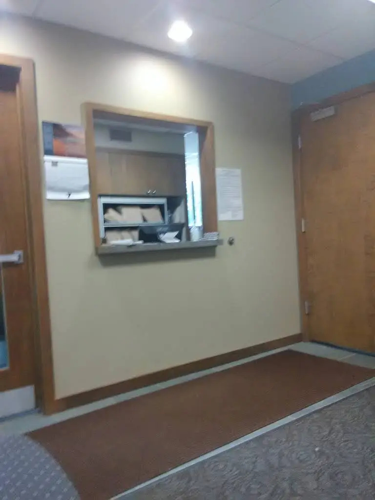 Cedar Falls Orthodontics / Michael G. Crall, D.D.S., M.S. - Professional dental clinic exterior with modern facilities