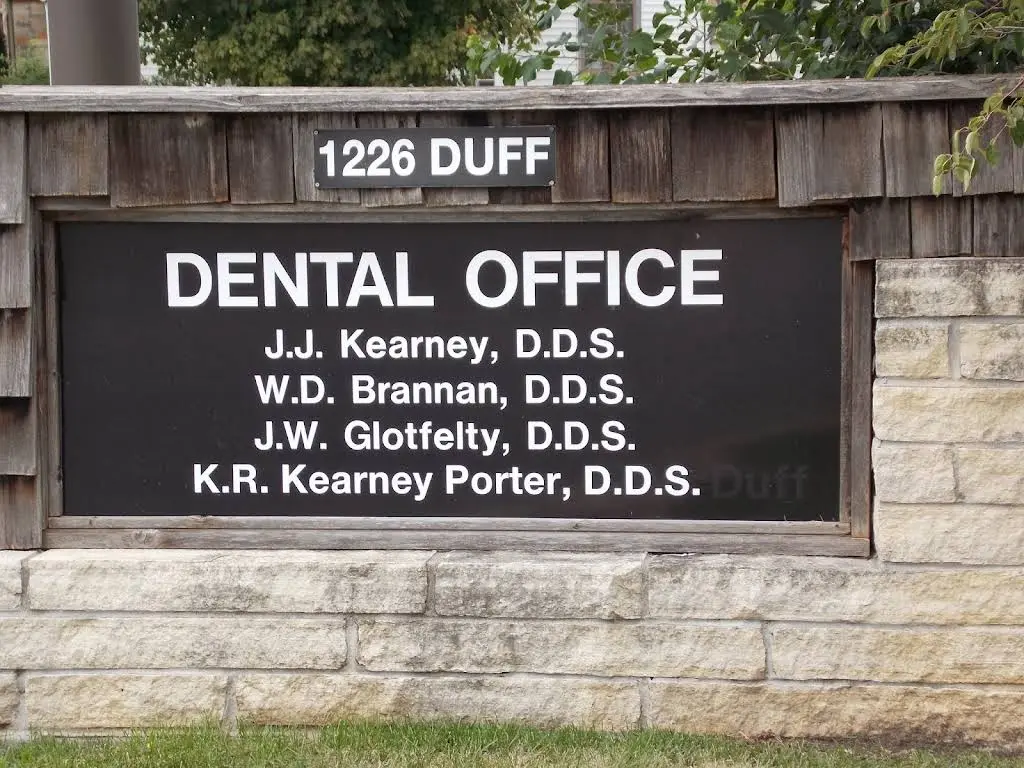 Kearney, Brannan, Glotfelty and Porter Dental Office - Professional dental clinic exterior with modern facilities