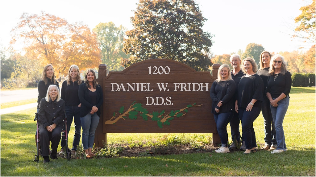 Daniel W. Fridh, DDS - Professional dental clinic exterior with modern facilities
