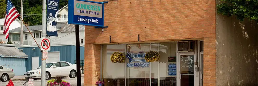 Gundersen Lansing Clinic - Professional dental clinic exterior with modern facilities