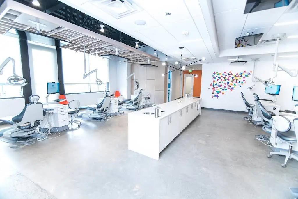 Little Smiles Pediatric Dentistry - Professional dental clinic exterior with modern facilities