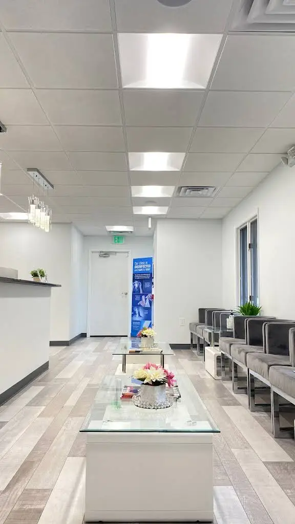 Manassas Modern Dentistry - Professional dental clinic exterior with modern facilities