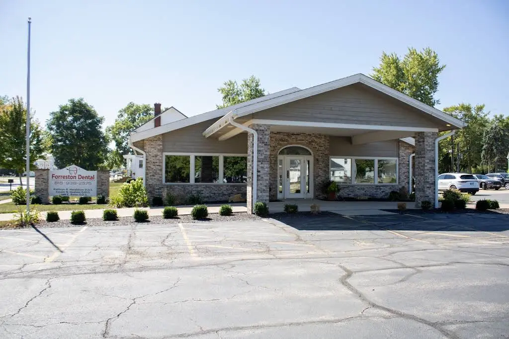 Forreston Dental - Professional dental clinic exterior with modern facilities