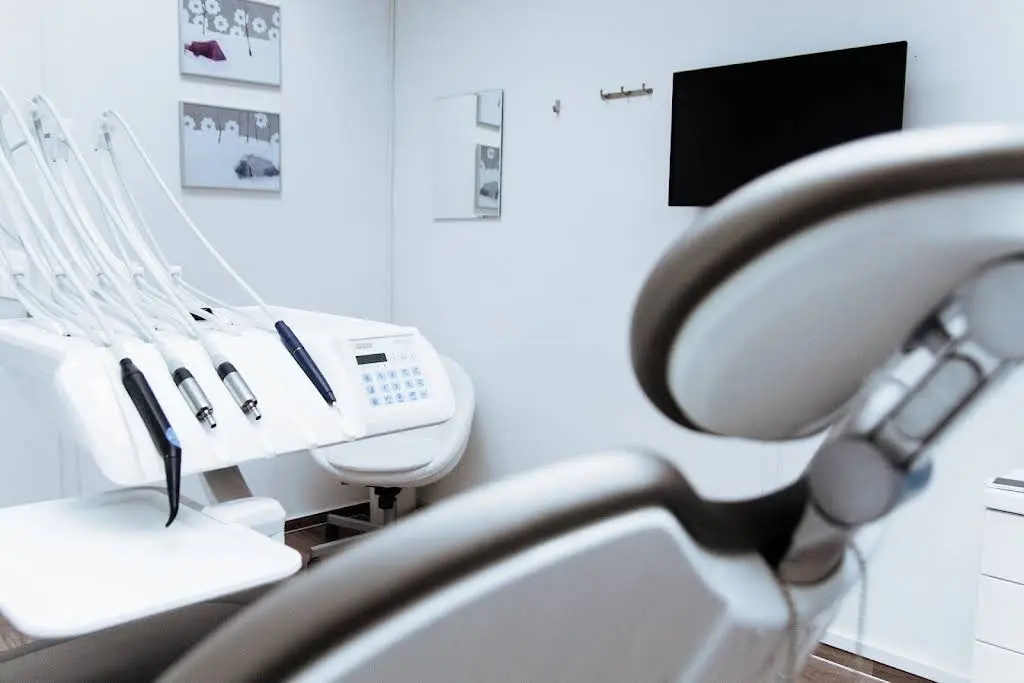 Todays Urgent Dentist - Professional dental clinic exterior with modern facilities