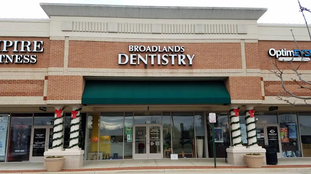 Broadlands Family Dentistry - Professional dental clinic exterior with modern facilities