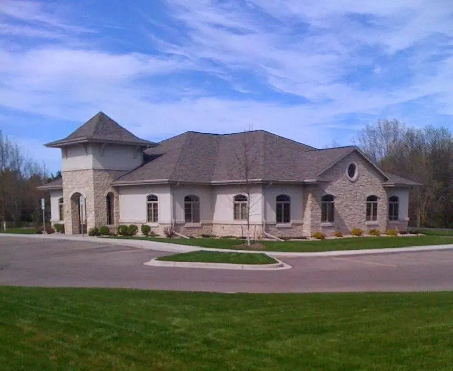 Baye & Vanden Heuvel Dentistry - Professional dental clinic exterior with modern facilities
