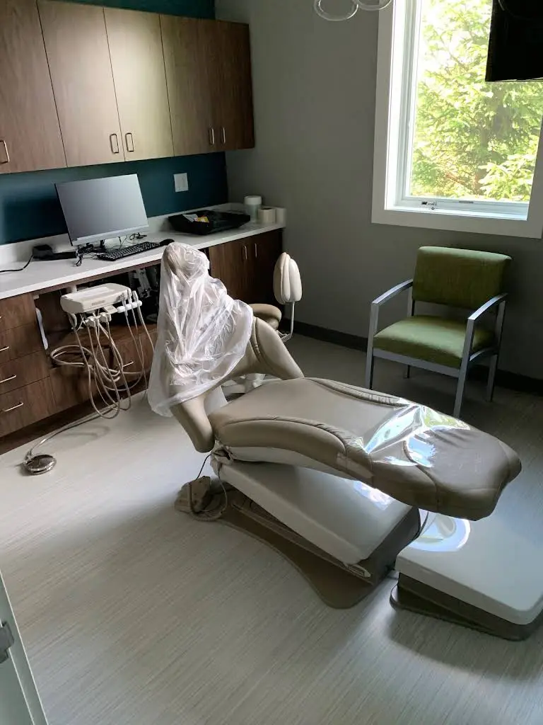 Cedar Valley Dental Associates - Parkersburg - Professional dental clinic exterior with modern facilities
