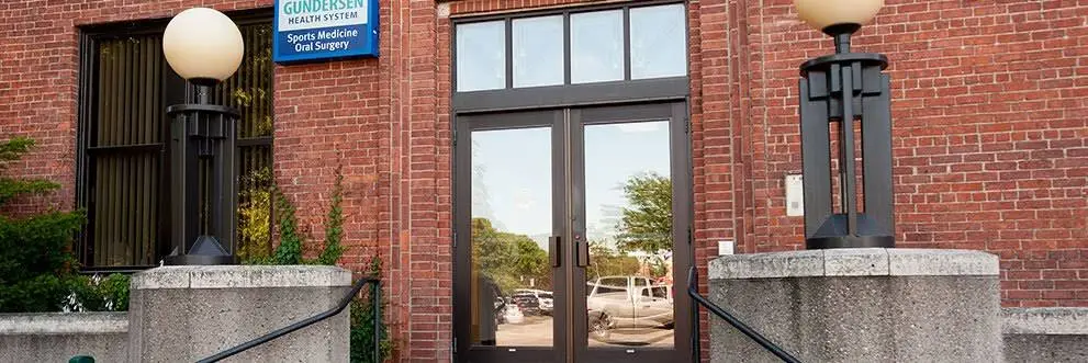 Gundersen Dental Specialties Winona - Professional dental clinic exterior with modern facilities