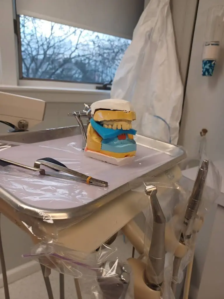 Iwona E Kubiczek, DDS PA - Professional dental clinic exterior with modern facilities
