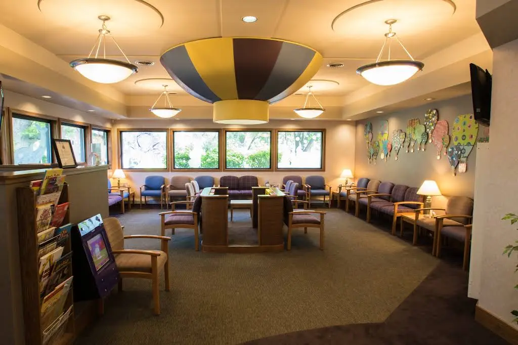 Kids Dental Experts - Professional dental clinic exterior with modern facilities