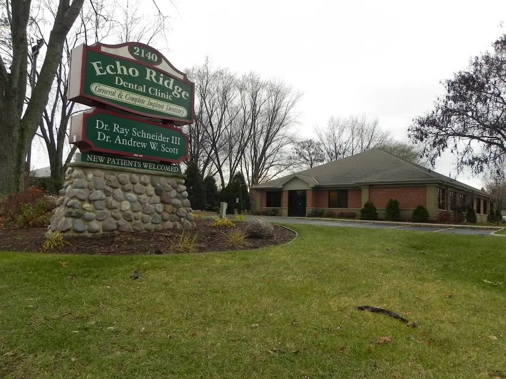 Echo Ridge Dental Clinic - Professional dental clinic exterior with modern facilities
