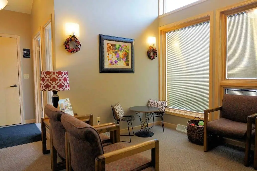 Midwest Dental - Green Bay North - Professional dental clinic exterior with modern facilities