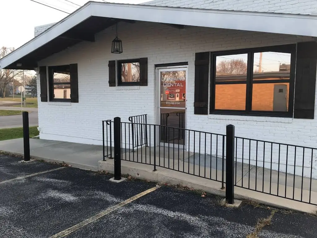 Durand Dental - Professional dental clinic exterior with modern facilities