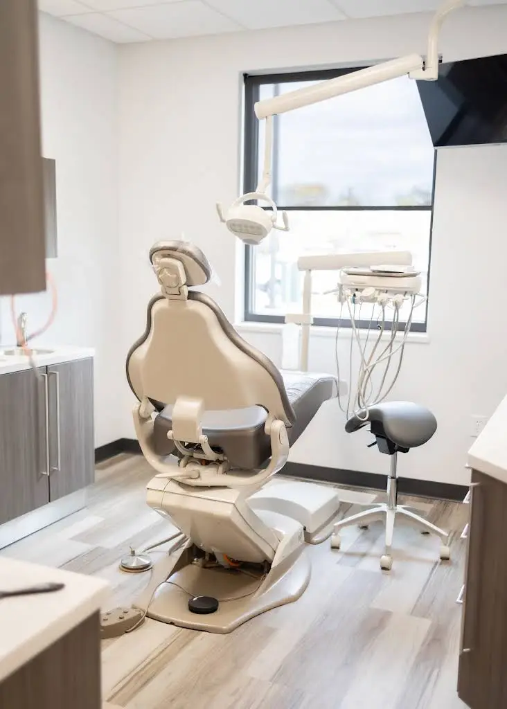 Kalina Dental - Professional dental clinic exterior with modern facilities