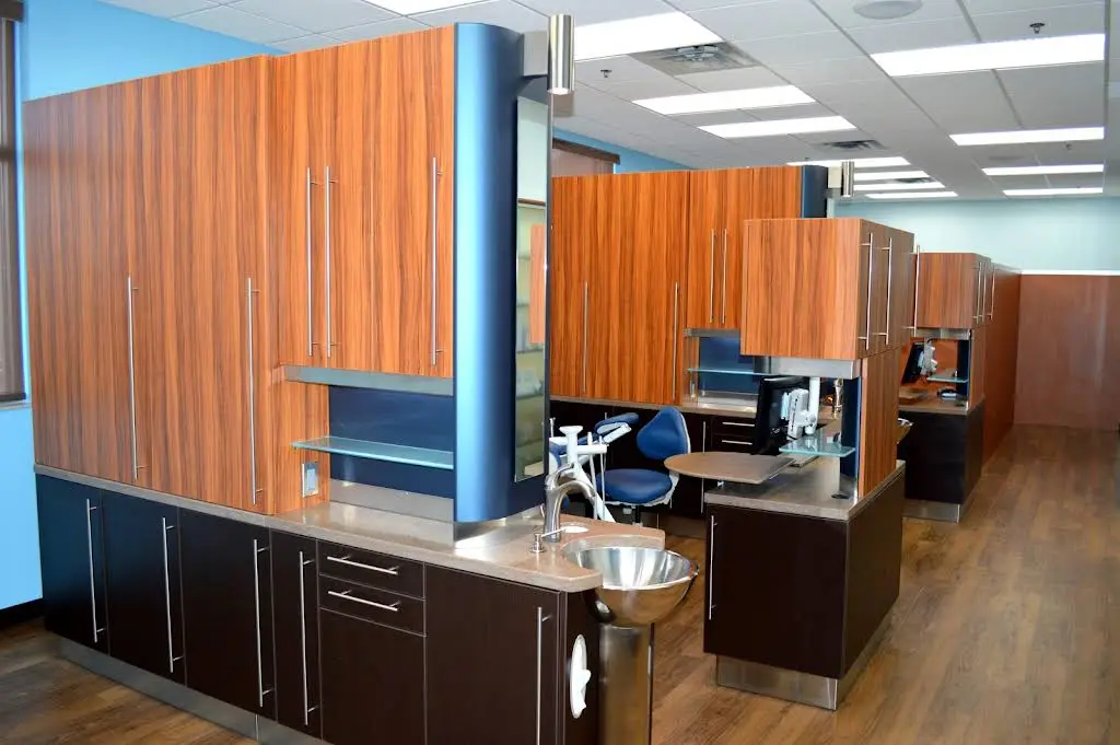 Davis Dental Care - Professional dental clinic exterior with modern facilities