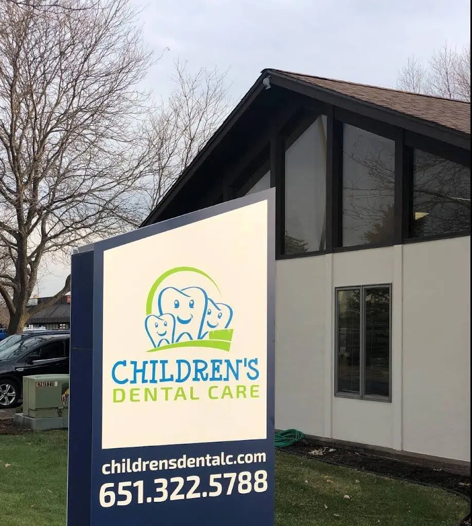 Children's Dental Care - Professional dental clinic exterior with modern facilities