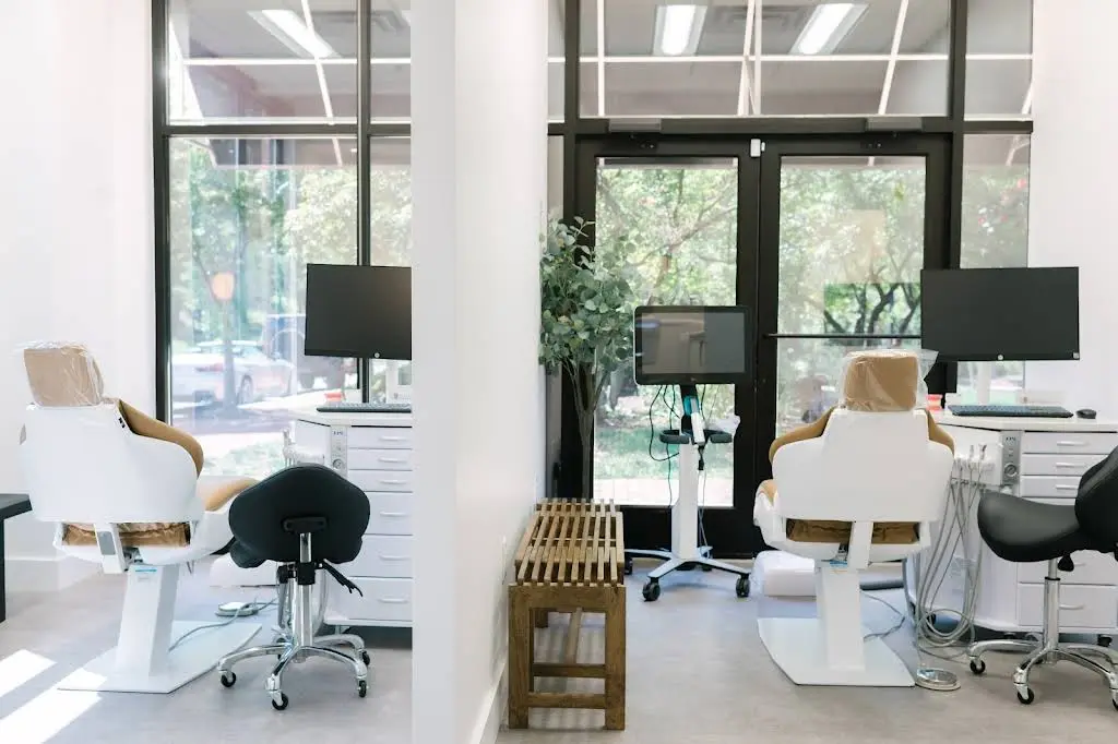Loudoun County Orthodontics - Professional dental clinic exterior with modern facilities